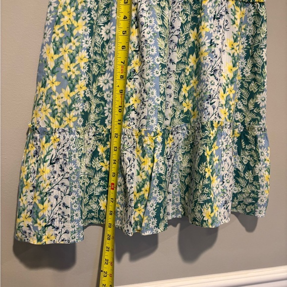 Women's LOFT short skirt - Beautiful Spring Colors - Size Medium NWOT - Picture 12 of 13